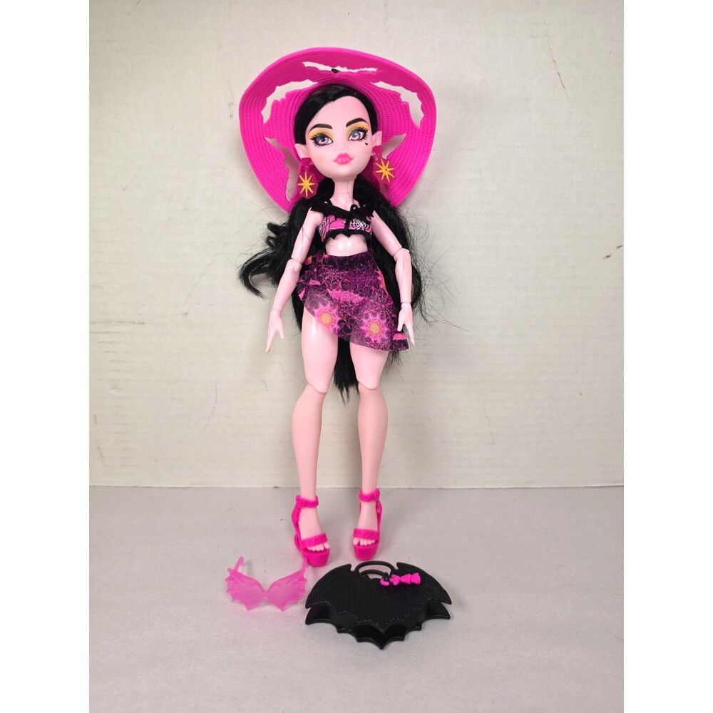 2023 Mattel Monster High G3 Draculaura from Scareadise Island